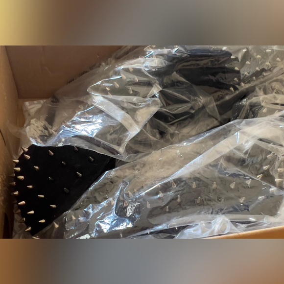 Shoe and handbag - Picture 2 of 11